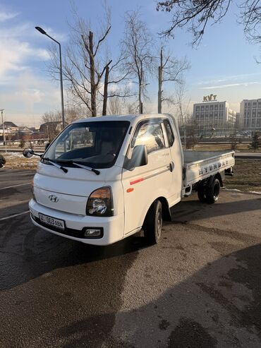 Hyundai: Hyundai Porter: 2017 г., 2.5 л, Механика, Дизель, Фургон — 1