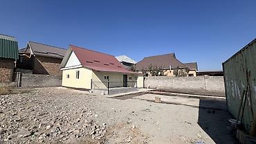продаются дом: 3 комнаты, 70 м², 4 соток, Бишкек, Собственник — 1