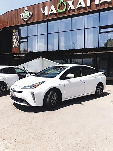 corolla 2016: Toyota Prius: 2019 г., 1.8 л, Вариатор, Гибрид, Седан — 5