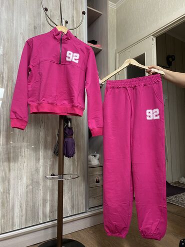 женская спортивная одежда: Спортивный костюм 2XL (EU 44), цвет - Розовый