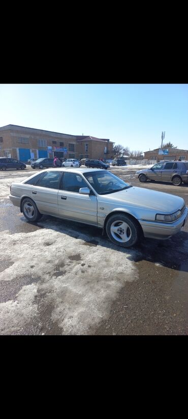 эски машина: Mazda 626: 1989 г., 2.2 л, Механика, Бензин, Хетчбек