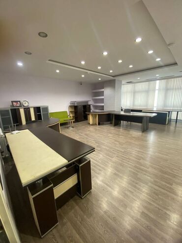 Ofislər: Nəsimi rayonu, Həsən Əliyev küçəsi (köhnə İnqilab), biznes mərkəzində -da lalafo.az — 3 Ofislər: Nəsimi rayonu, Həsən Əliyev küçəsi (köhnə İnqilab), biznes mərkəzində — 3