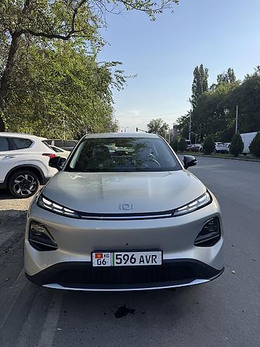 j 05: Changan Qiyuan Q05: 2026 г., Электромобиль — 5