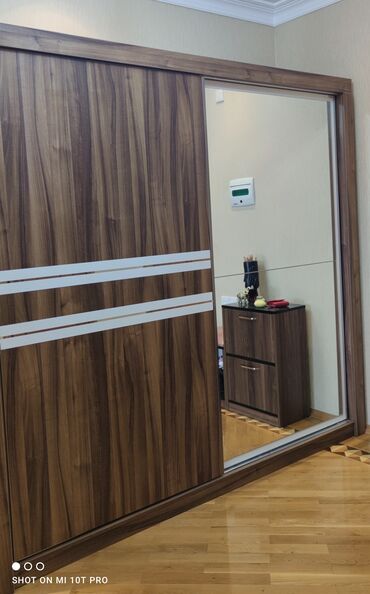 шкаф в гостинную: Гардеробный шкаф, Б/у, 2 двери, Купе, Прямой шкаф, Азербайджан