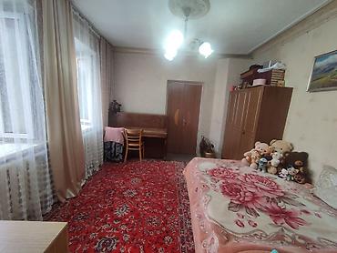 Продажа полдома: Продается пол дома в центре Рабочего Городка. Общий участок 4 сотки — 10