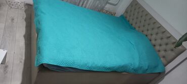 сколько стоит кровать полуторка: Двуспальная кровать с высоким мягким изголовьем+ качественный матрас