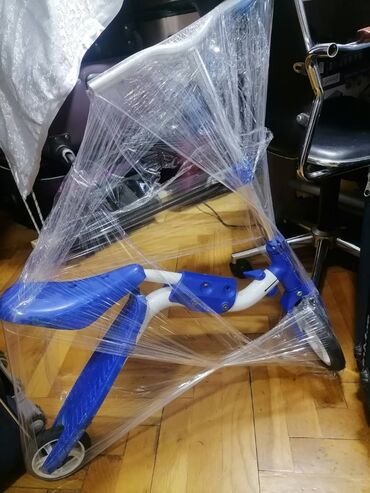 Trotineti, skejtbordovi i hoverbordovi: Guralica Trotinet neobičan za dete 5-6 g, ispravan — 5