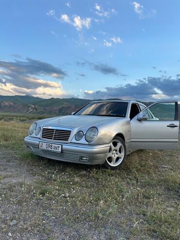 Mercedes-Benz: Mercedes-Benz A 210: 1998 г., 4.2 л, Автомат, Бензин, Седан