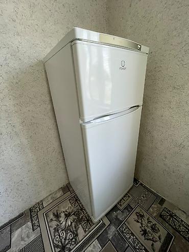 micro cd: Холодильник Indesit, Б/у, Двухкамерный, 58 * 145 * 56 — 1