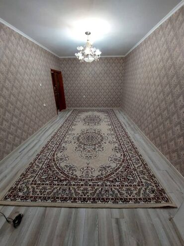купить 3 комнатную квартиру в бишкеке: 3 комнаты, 80 м², 106 серия, 1 этаж, Косметический ремонт