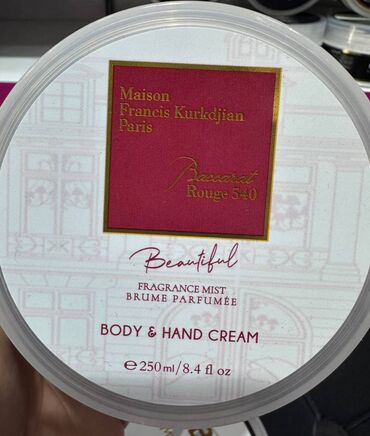 Parfemi: Hidratacija kože u hladnim danima 
pk — 5