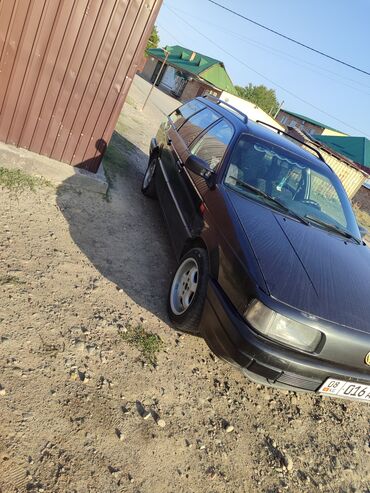 продаю jeep: Volkswagen Passat: 1993 г., 1.8 л, Механика, Бензин, Универсал