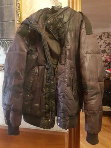 Kardiqanlar, jaketlər: Yaxshi veziuyetde. Olchu L. Xl olur Gitmeti 30 man