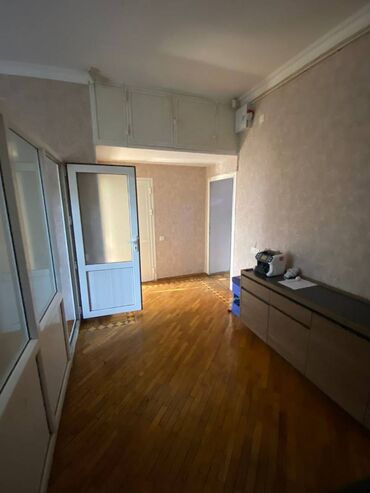 Ofislər: Obyekt İcarəyə verilir. Ofis, diş klinikası, gözəllik salonu ucun — 11