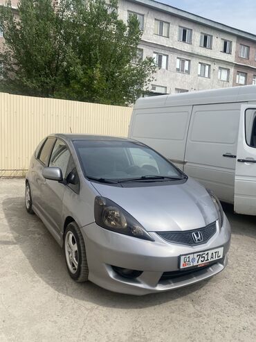 грузовые сапок: Honda Fit: 2009 г., 1.5 л, Вариатор, Бензин