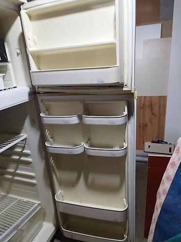 12 pro barter: Beko iki qapılı soyuducu - Üst qapıda kameralı dondurucu bölmə - — 5
