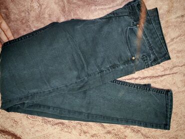 Farmerke: Ženske farmerke – nekoliko para Cena za dva para koju imaju ostecenja — 27