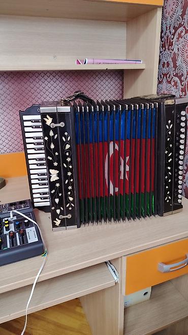 gitara akustik: Qarmonun çox əla tembri var kimə maraqlı olsa əlaqə yarada bilər — 6