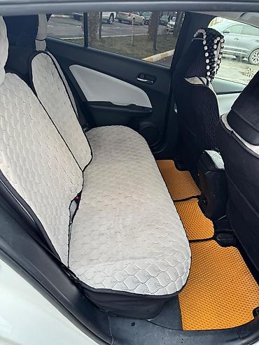 Toyota: Toyota Prius: 2017 г., Гибрид, Хэтчбэк — 6