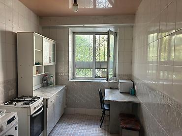 Продажа квартир: 3 комнаты, 72 м², Индивидуалка, 2 этаж, Старый ремонт at lalafo.kg — 9 Продажа квартир: 3 комнаты, 72 м², Индивидуалка, 2 этаж, Старый ремонт — 9