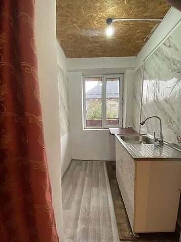 Батирлерди ижарага берүү: 🏠 Сдаётся 1-комнатная квартира 🛏️ Жилая комната 🍳 Кухня 🚿 Душ 🚽 Туалет — 4