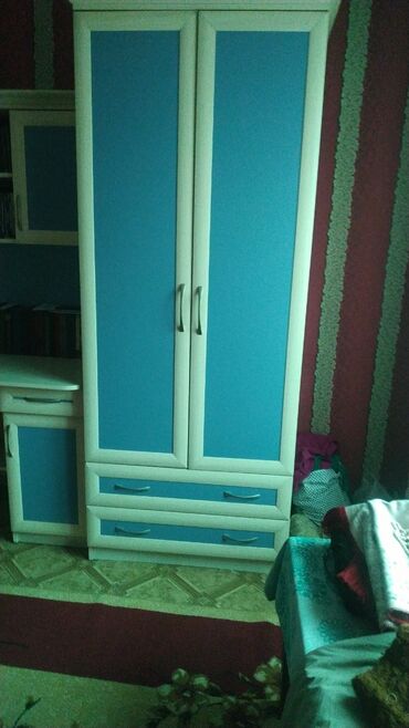 диван кровать новый: Спальный гарнитур, Двуспальная кровать, цвет - Голубой, Б/у
