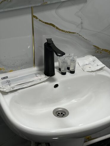 Посуточная аренда квартир: 1 комната, Бронь, Душевая кабина, Банные принадлежности at lalafo.kg — 5 Посуточная аренда квартир: 1 комната, Бронь, Душевая кабина, Банные принадлежности — 5