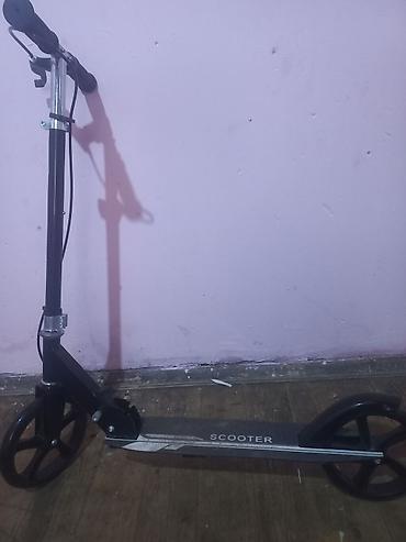 2 tekerli scooter: Şəhərdaxili hərəkət üçün praktik mexaniki skuter. Xüsusiyyətlər: - — 2