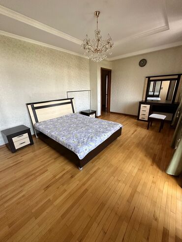 Долгосрочная аренда квартир: 3 комнаты, Агентство недвижимости — 15