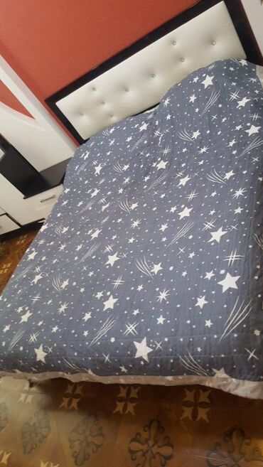 Uzunmüddətli kirayə mənzillər: Həzi Aslanov metrosu yanında mənzil kirayə verilir. Mərtəbə 18/12 — 14