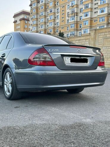 Mercedes-Benz: Mercedes-Benz E 220: 2.2 l | 2008 il Sedan — 11