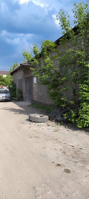 помещение бизнес: Продаю отдельно стоящее нежилое помещение! р-н Кудайбергена