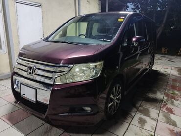 Honda: Honda Stepwgn: 2010 г., 2 л, Вариатор, Бензин, Минивэн