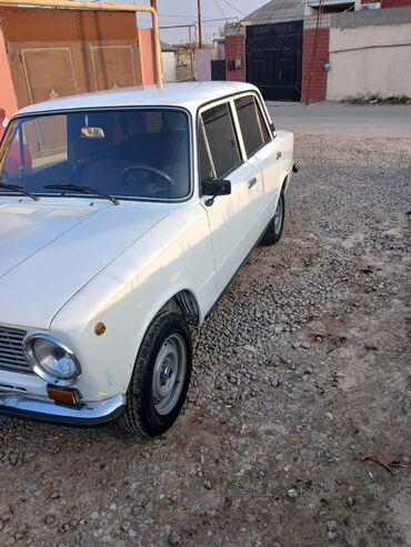 VAZ (LADA): Il 1985 mator 1.5 karopka 4 problemsizdi disklər təzə difer salamat -da lalafo.az — 9 VAZ (LADA): Il 1985 mator 1.5 karopka 4 problemsizdi disklər təzə difer salamat — 9