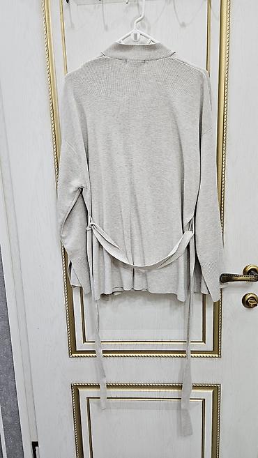 zara 34: Классная двойка, один выход, фото не передаёт реальный цвет, по фигуре — 5