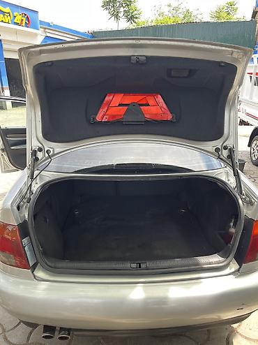 Audi: Audi A4: 2000 г., 1.8 л, Автомат, Бензин, Седан at lalafo.kg — 10 Audi: Audi A4: 2000 г., 1.8 л, Автомат, Бензин, Седан — 10