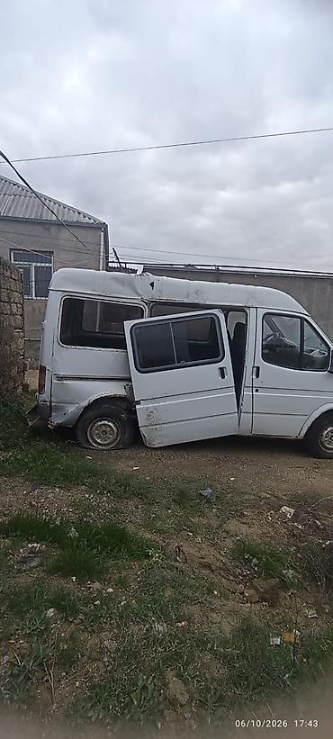 renault 12 toros: Ford Transit: 2.5 l | 1996 il Van/Minivan — 8