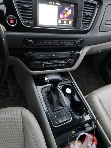 Kia: Kia Carnival: 2017 г., 2.2 л, Автомат, Дизель, Минивэн — 5