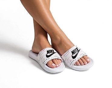 air green: Nike ženske papuče – beli model sa širokom trakom i crnim Nike — 1