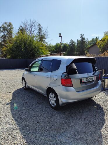 заслонка на фит: Honda Fit: 2002 г., 1.3 л, Вариатор, Бензин, Хэтчбэк