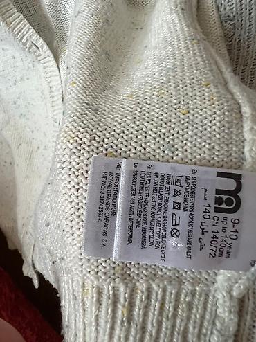 Kurtkalar: Jaketlər Benetton qız üçün jacket 8-10 yaş 5 AZN Oskosh qiz üçün göy -da lalafo.az — 12 Kurtkalar: Jaketlər Benetton qız üçün jacket 8-10 yaş 5 AZN Oskosh qiz üçün göy — 12