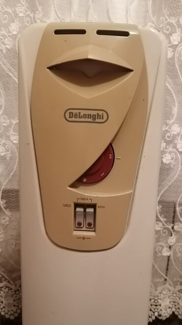 seksiyalı radiator: Yağ radiatoru, Delonghi