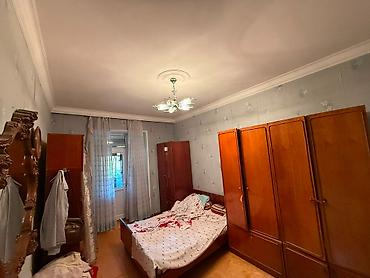 ev satilir gence: Bileceri qes Yehya Huseynov kuc Plosada yax 3 mertebeli binanin 3 cu — 6