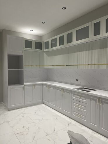 Sifarişlə mətbəx mebeli: Sifarişlə mətbəx dəsti, Özü çəkən petlələr, Sadə laminat, Kredit var, Ünvandan götürmə, Pulsuz çatdırılma, Rayonlara çatdırılma — 2