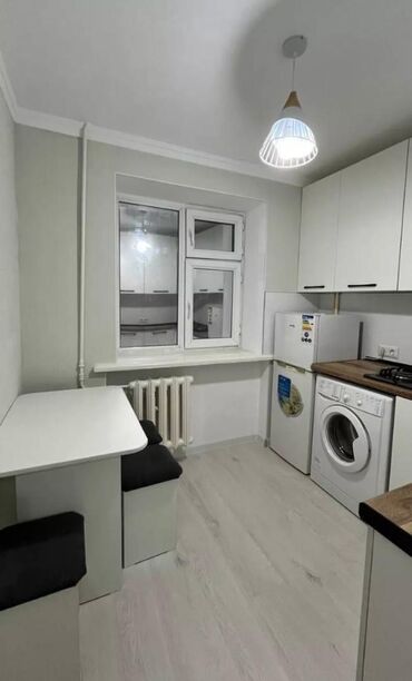 Продажа квартир: 1 комната, 30 м², Индивидуалка, 2 этаж, Евроремонт