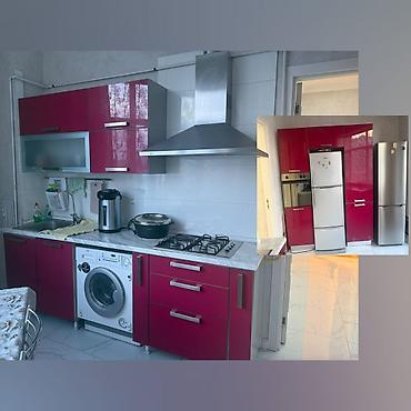 Mətbəx mebeli satılır 400₼. Ölçü dəqiq deyil. Üzərində qaz moyka