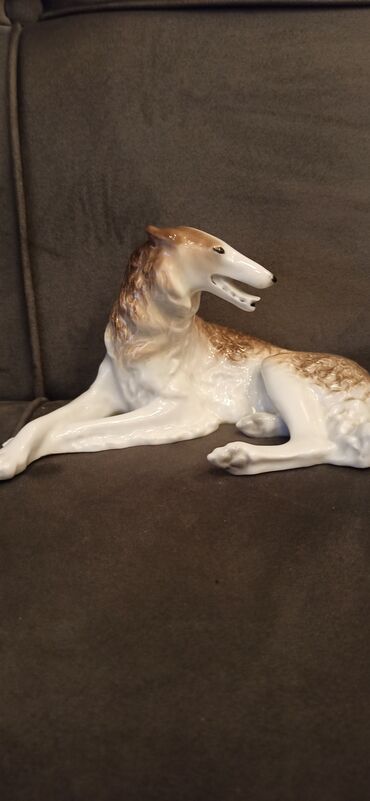 продать швейную машинку: Məhsul: Singer mexaniki tikiş maşını (antik model) Xüsusiyyətlər: -