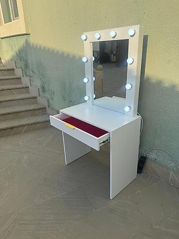 vizaj stulu: Qonaq otağı üçün, Yeni, Açılmayan, Kvadrat masa — 5