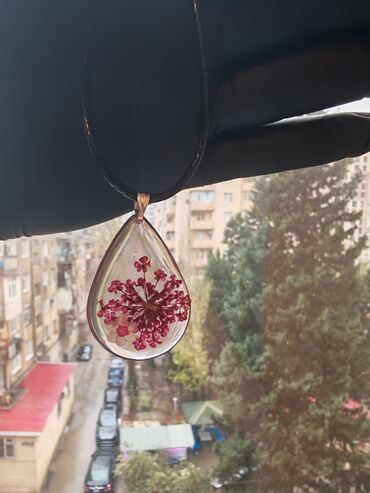 Kulonlar: Epoksi qatqı ilə hazırlanmış əl işi kulonlar - Çiçək kolleksiyası — 6