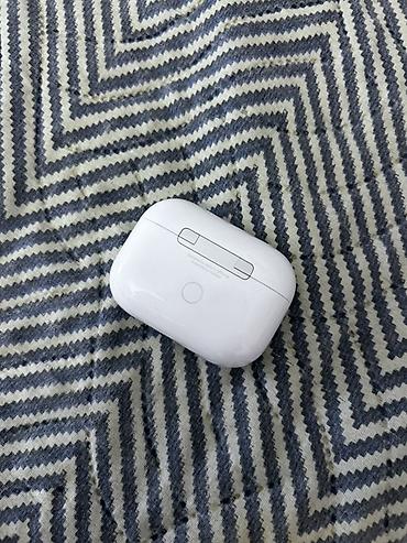 hyperx cloud alpha s: Airpods pro 2 noqte cizigsiz chox az istifade olunub hech bir problemi — 2